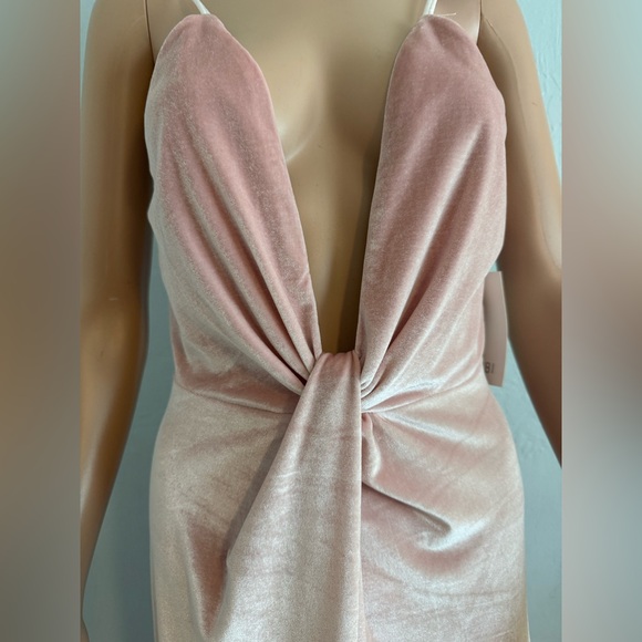 TOBI rose velvet twist front deep plunge maxi dress S NWT - Picture 3 of 12